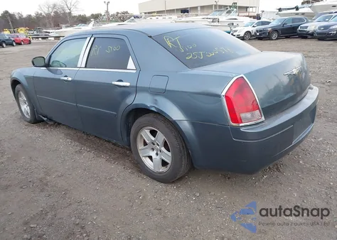 2005 Chrysler 300 z USA, uszkodzony, nr VIN 2C3AA43R95H663173